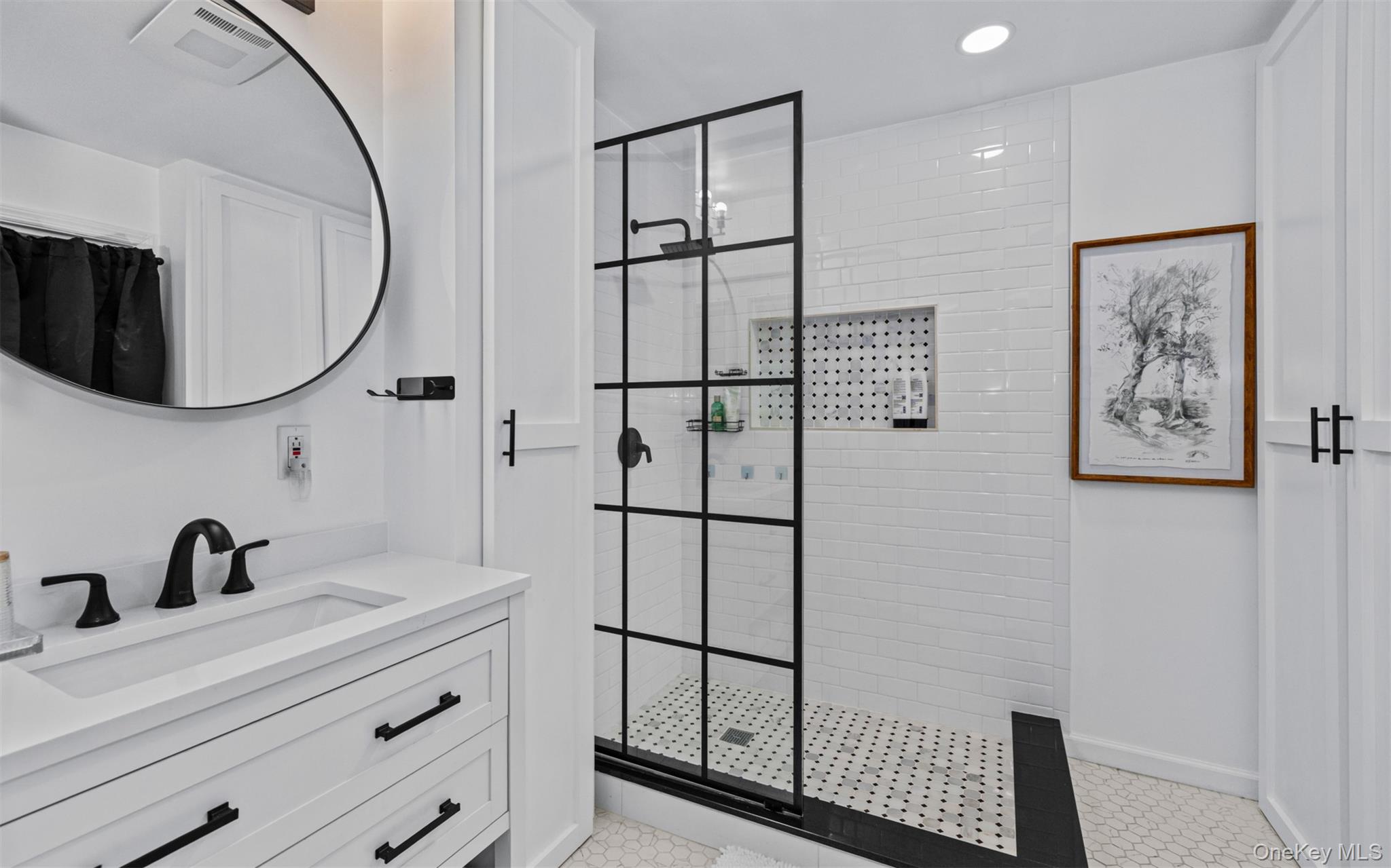 #12 photo, 194 W Neck Road, Huntington , NY 11743