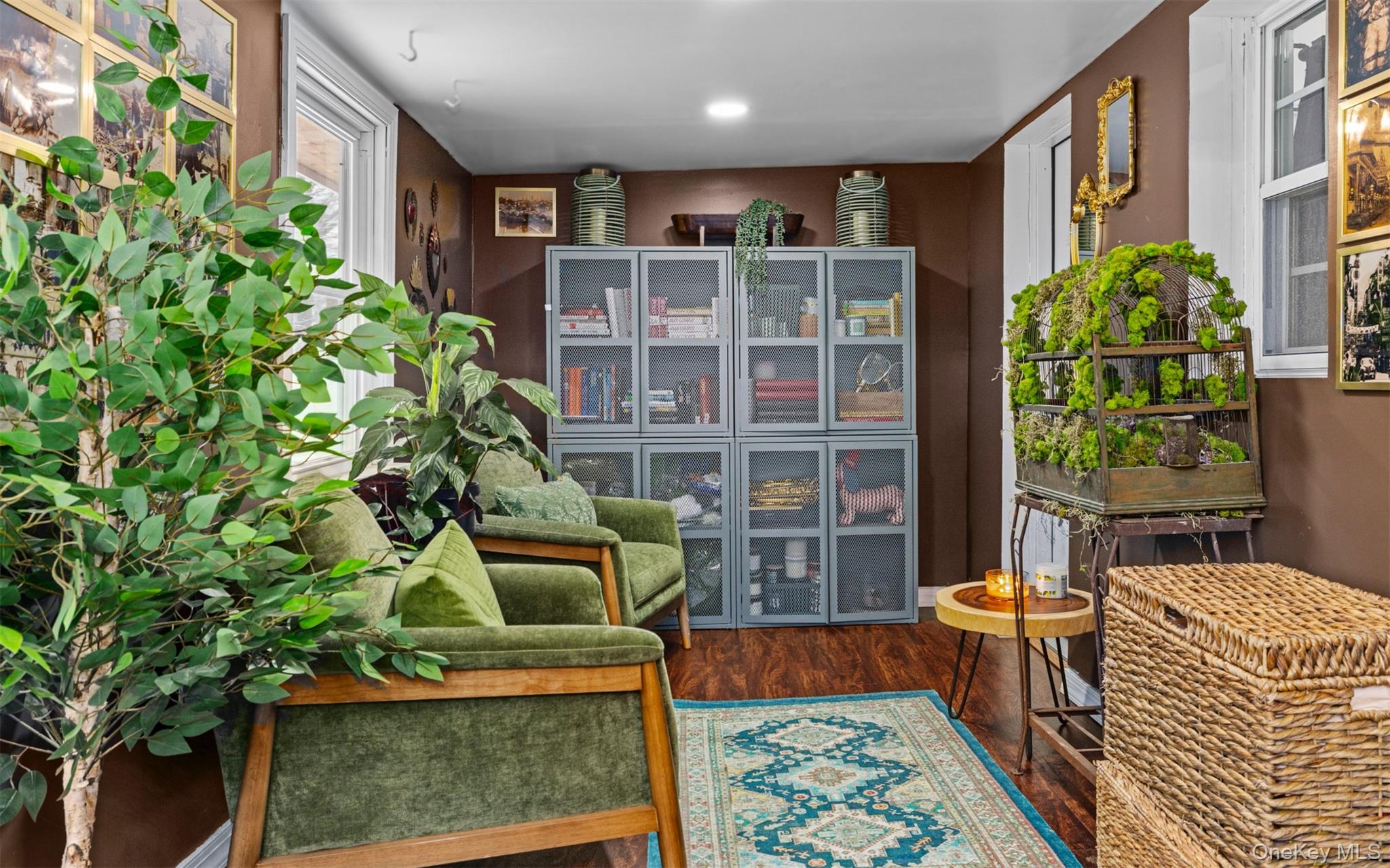 #19 photo, 194 W Neck Road, Huntington , NY 11743