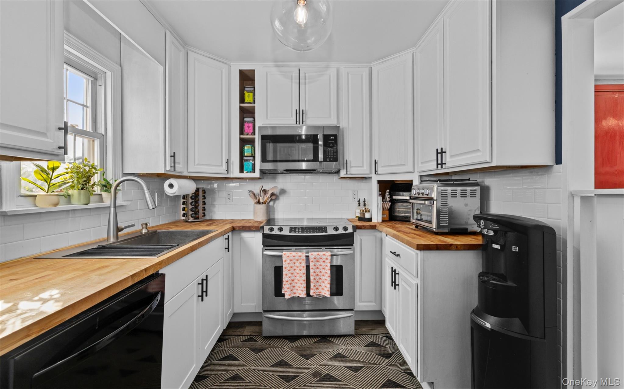 #6 photo, 194 W Neck Road, Huntington , NY 11743