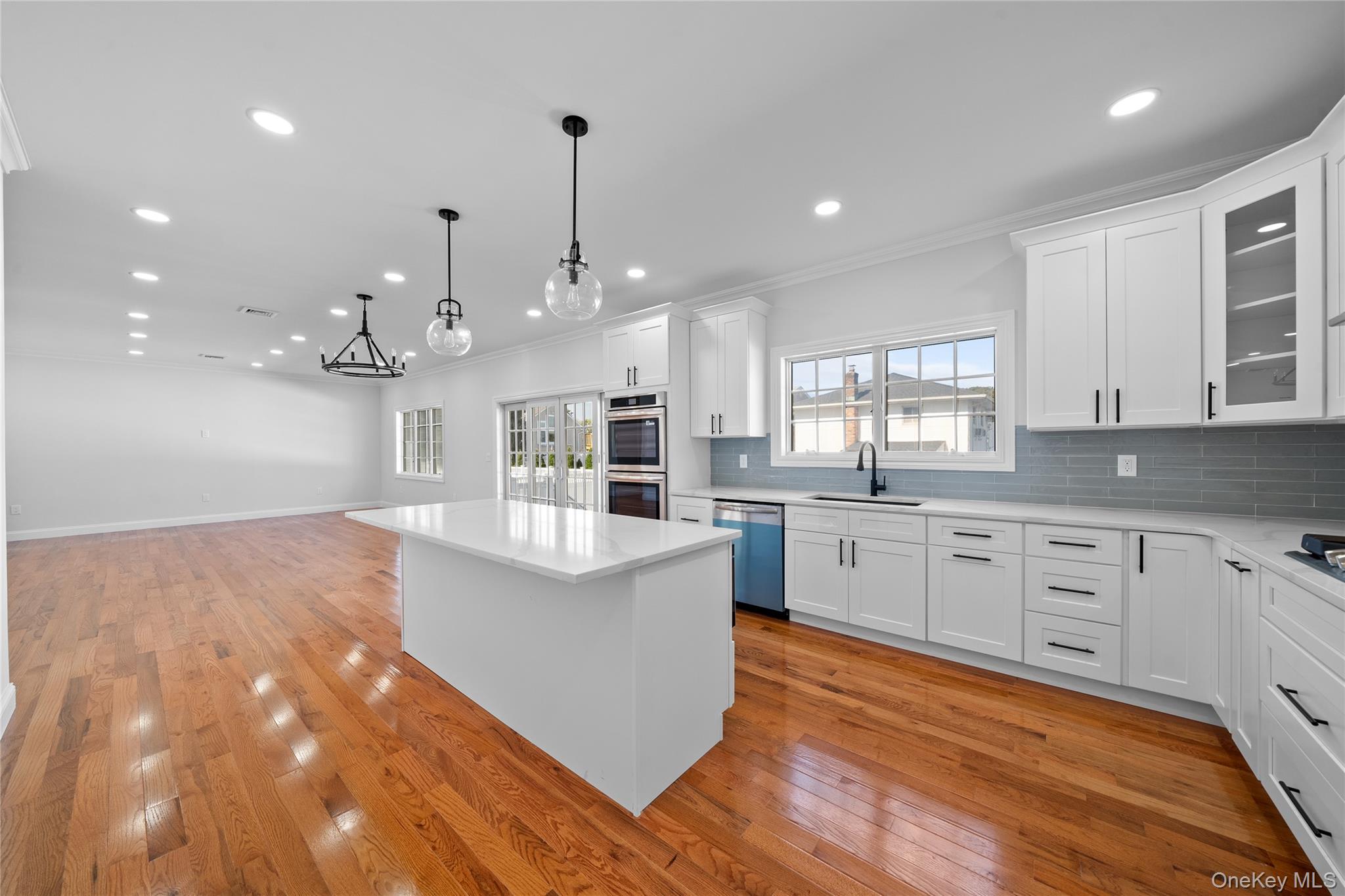 #7 photo, 450 Morea Street, Oceanside , NY 11572