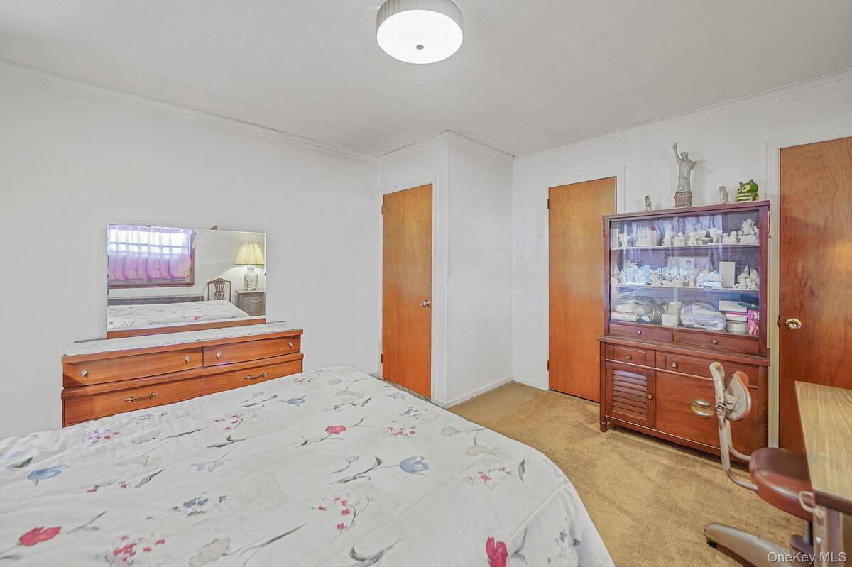 #19 photo, 34 Pine Acres Boulevard, Deer Park , NY 11729