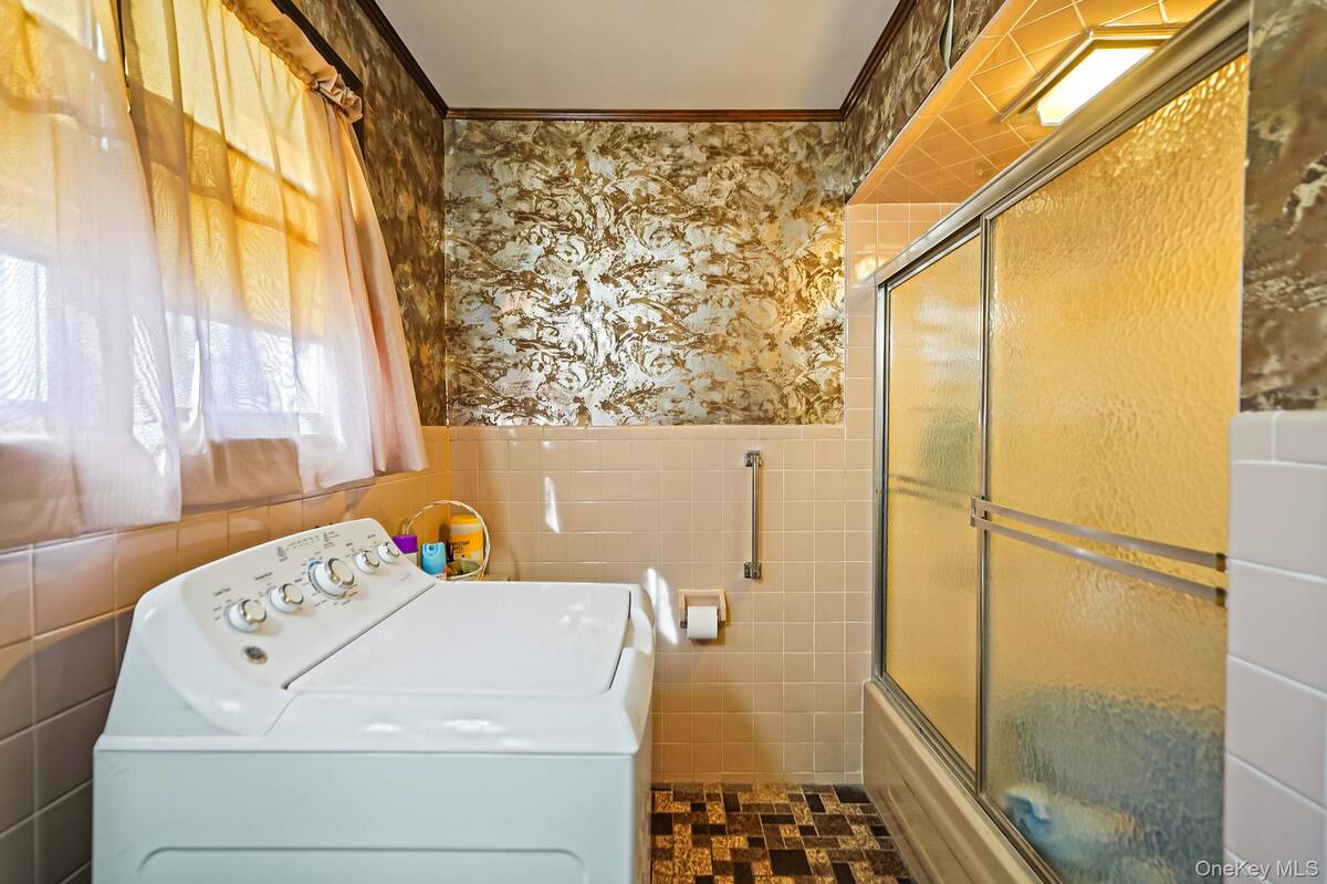 #23 photo, 34 Pine Acres Boulevard, Deer Park , NY 11729