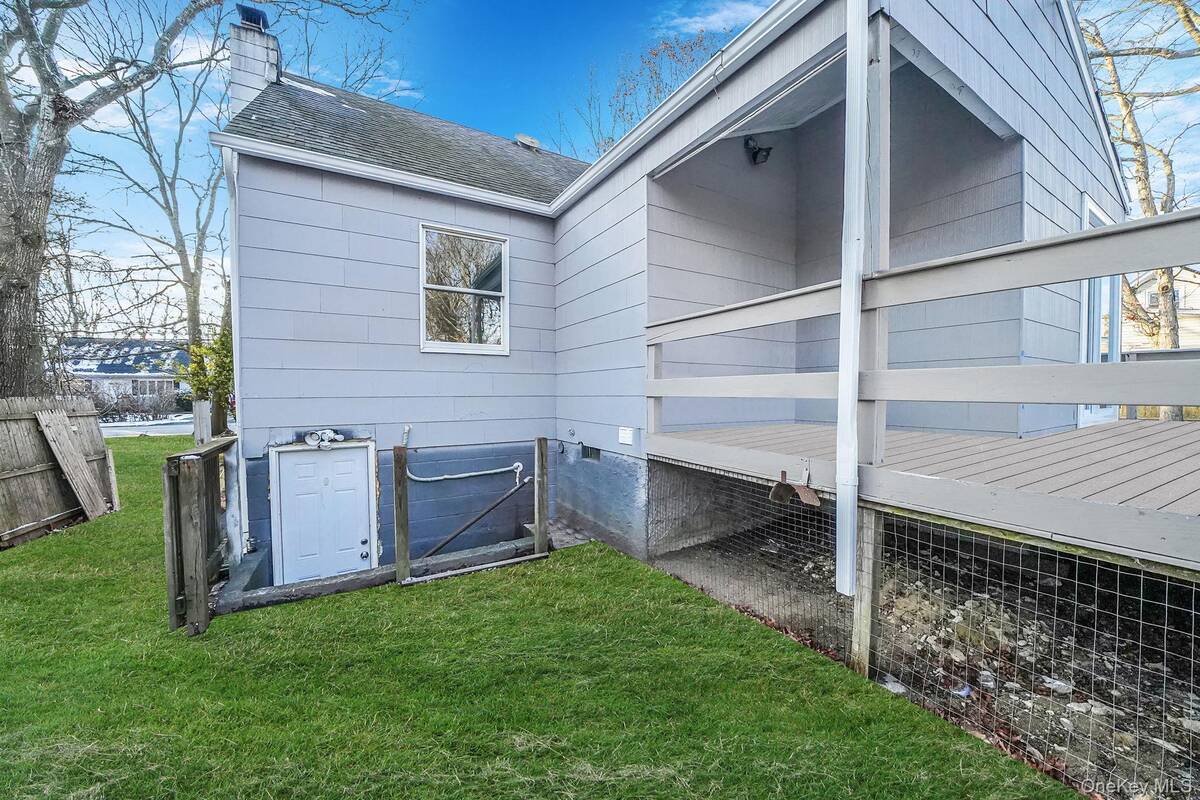 #28 photo, 139 Madison Street, Mastic , NY 11950