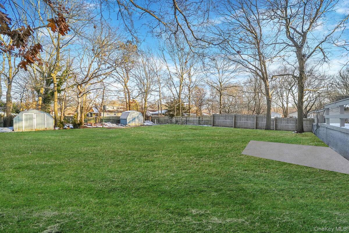 #31 photo, 139 Madison Street, Mastic , NY 11950