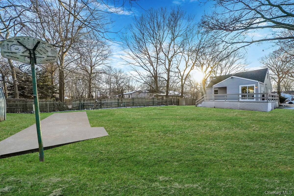 #32 photo, 139 Madison Street, Mastic , NY 11950