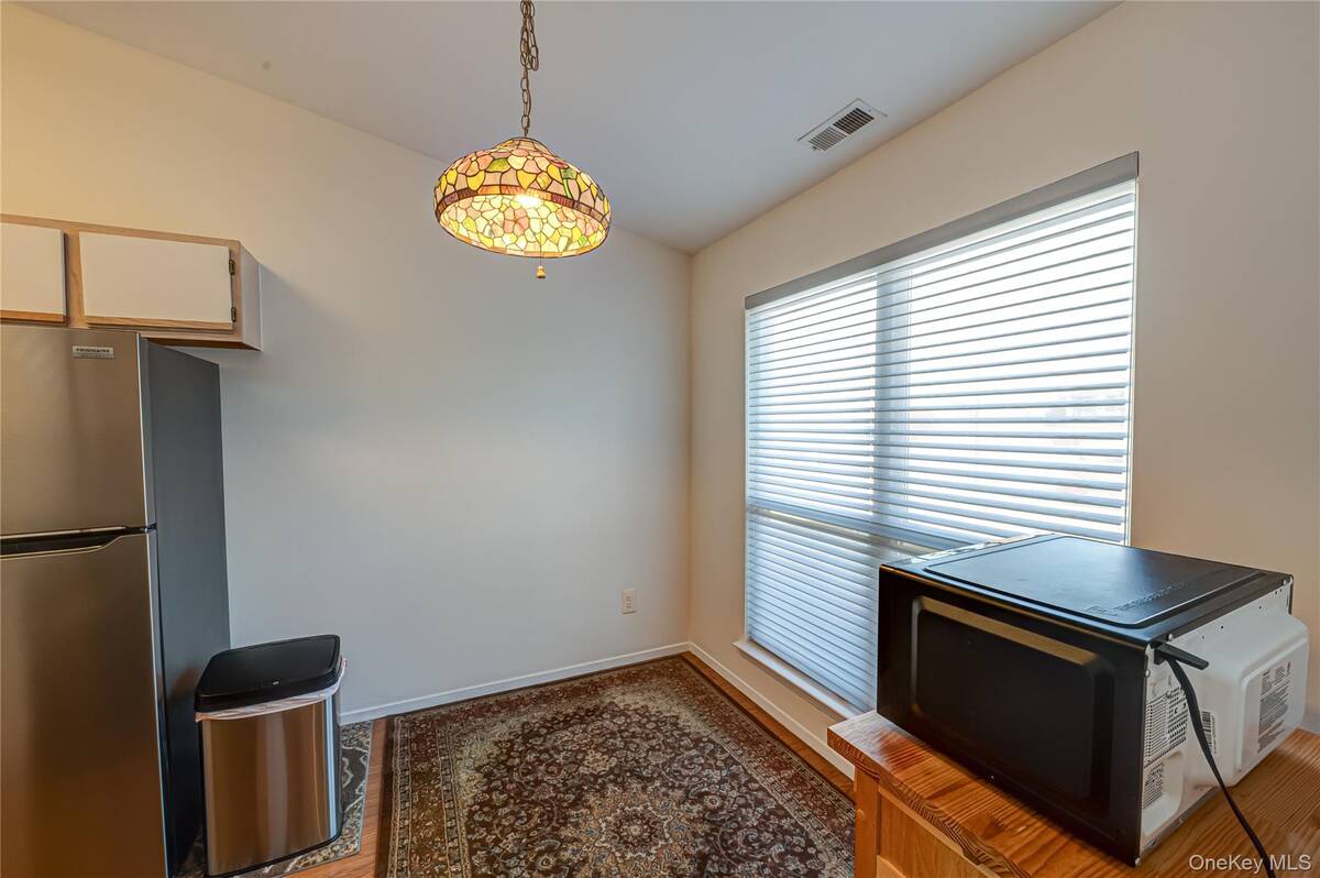 #11 photo, 757 Spring Lake Drive, Саффолк ‖ Middle Island , NY 11953