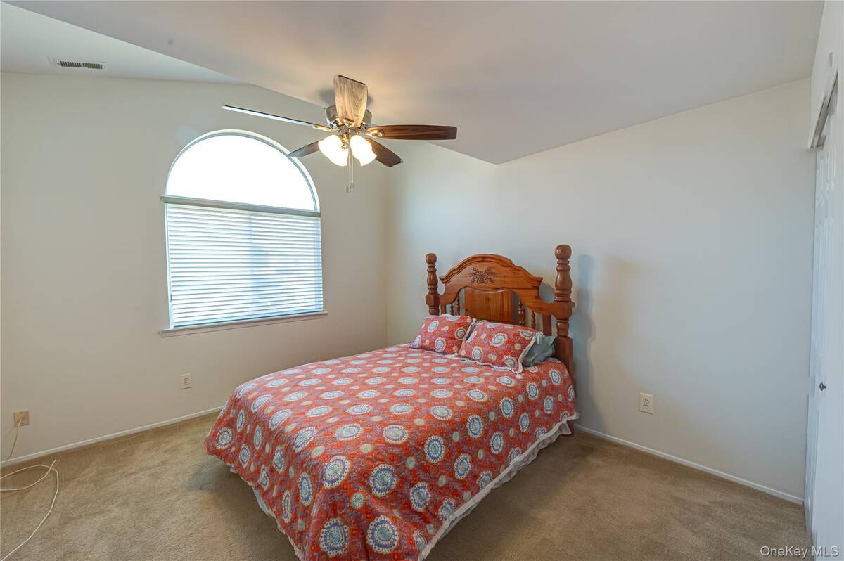 #16 photo, 757 Spring Lake Drive, Саффолк ‖ Middle Island , NY 11953