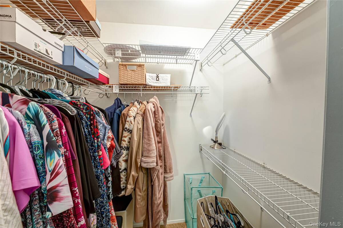 #19 photo, 757 Spring Lake Drive, Саффолк ‖ Middle Island , NY 11953