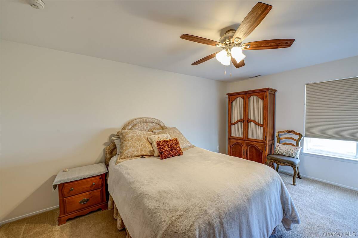 #22 photo, 757 Spring Lake Drive, Саффолк ‖ Middle Island , NY 11953