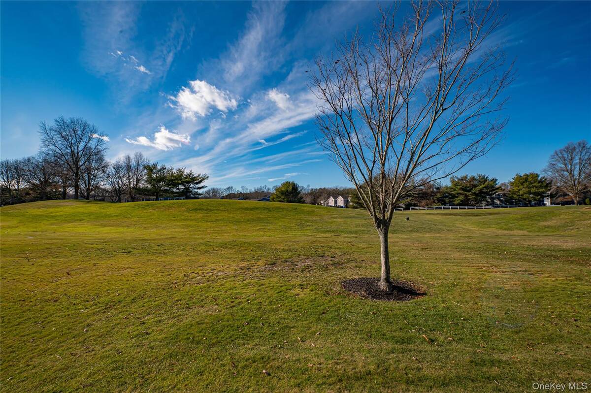 #28 photo, 757 Spring Lake Drive, Саффолк ‖ Middle Island , NY 11953