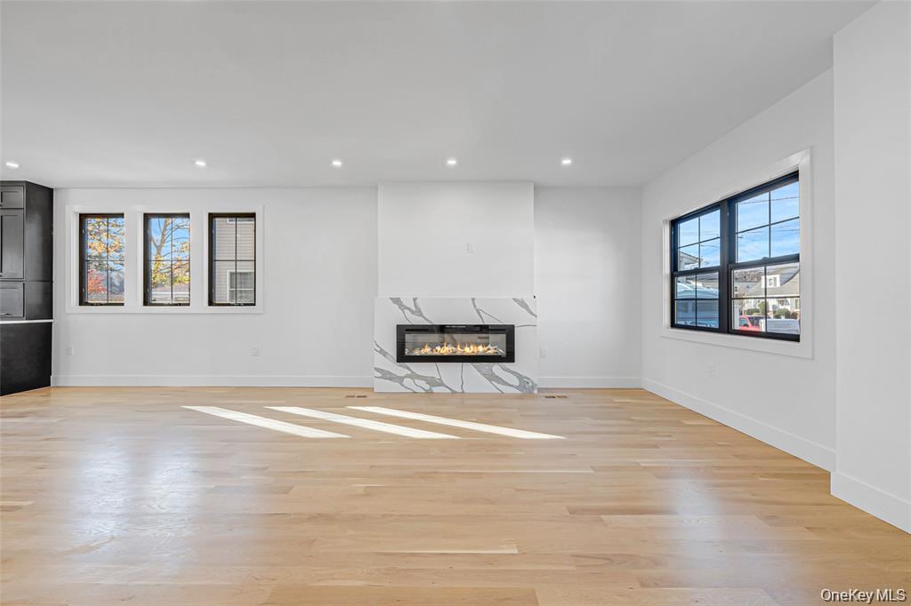 #6 photo, 2386 Marlboro Street, Нассау ‖ East Meadow , NY 11554