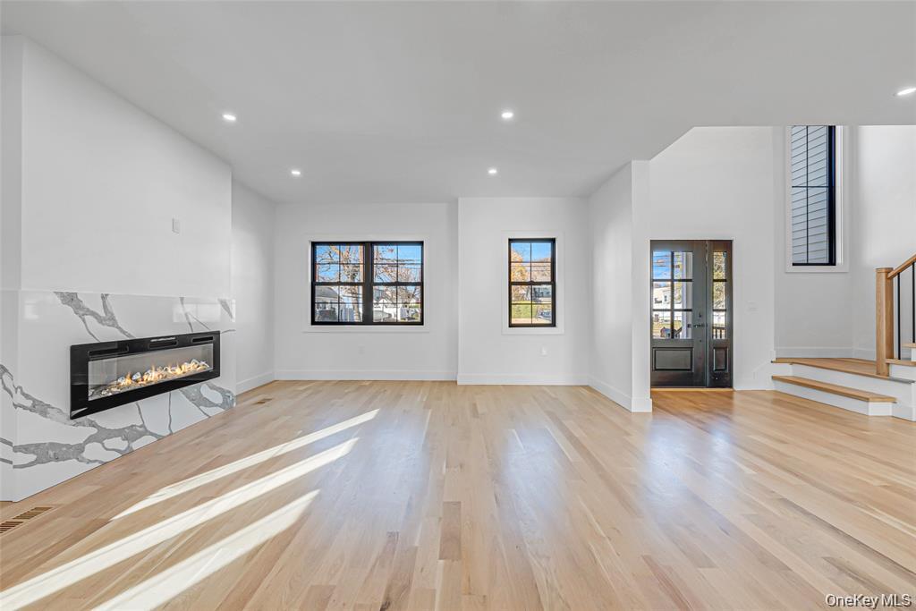 #7 photo, 2386 Marlboro Street, Нассау ‖ East Meadow , NY 11554