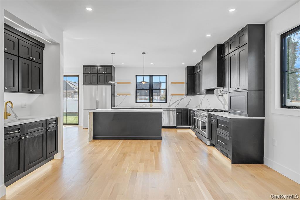 #9 photo, 2386 Marlboro Street, Нассау ‖ East Meadow , NY 11554