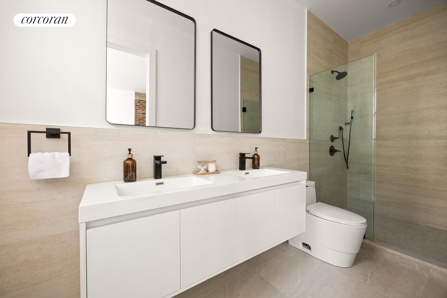 #12 photo, 825 RIVERSIDE Drive, מנהטן Washington Heights , NY 10032