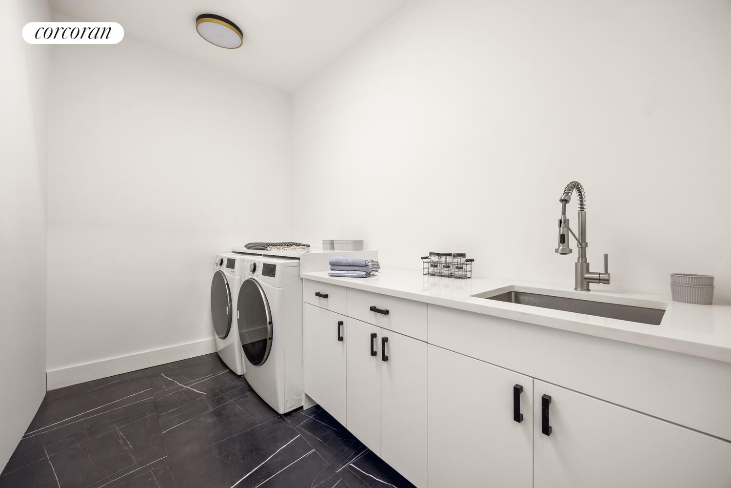 #20 photo, 825 RIVERSIDE Drive, מנהטן Washington Heights , NY 10032