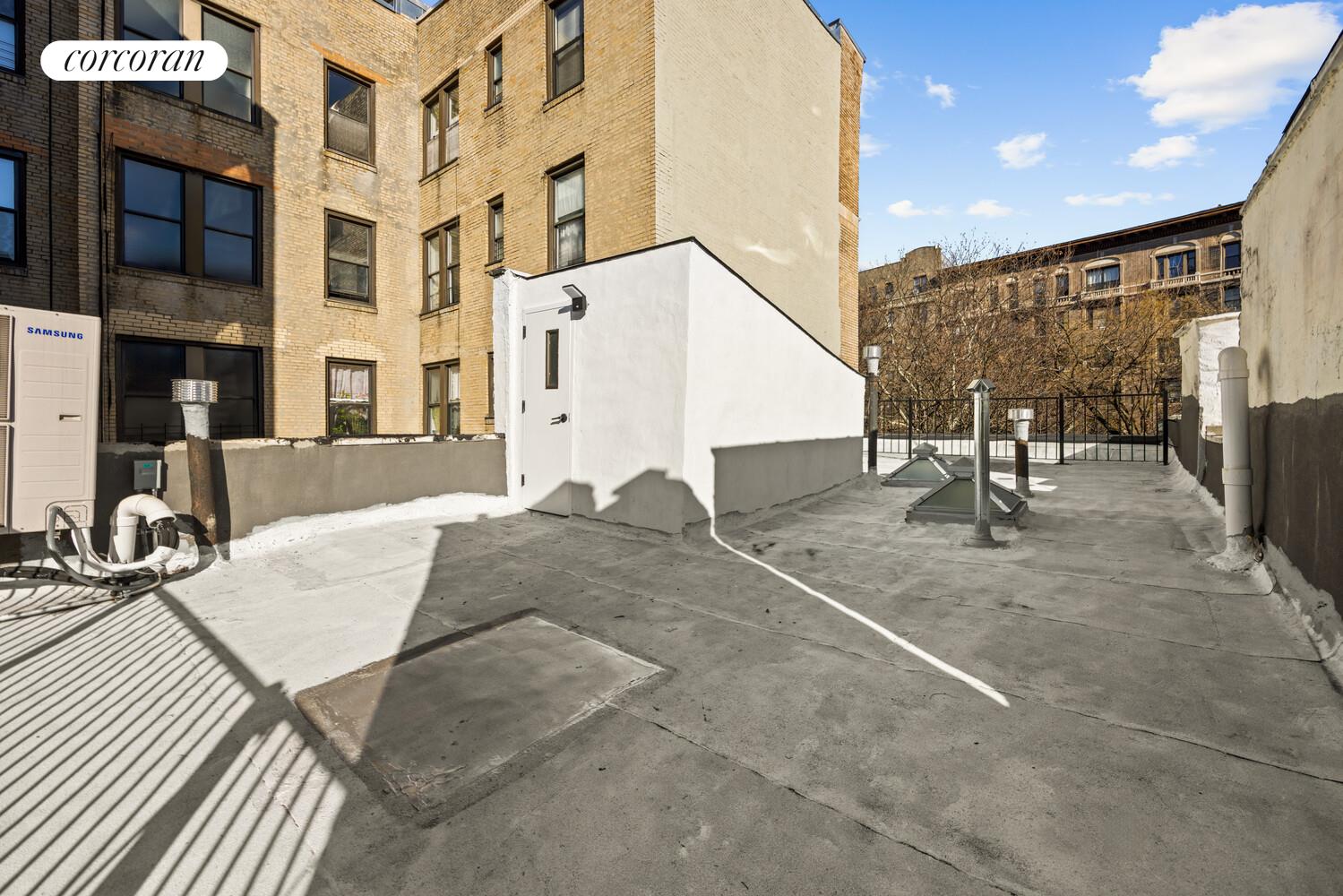 #21 photo, 825 RIVERSIDE Drive, מנהטן Washington Heights , NY 10032