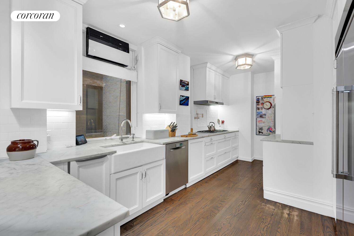 #6 photo, 50 W 67TH Street, מנהטן Lincoln Square , NY 10023