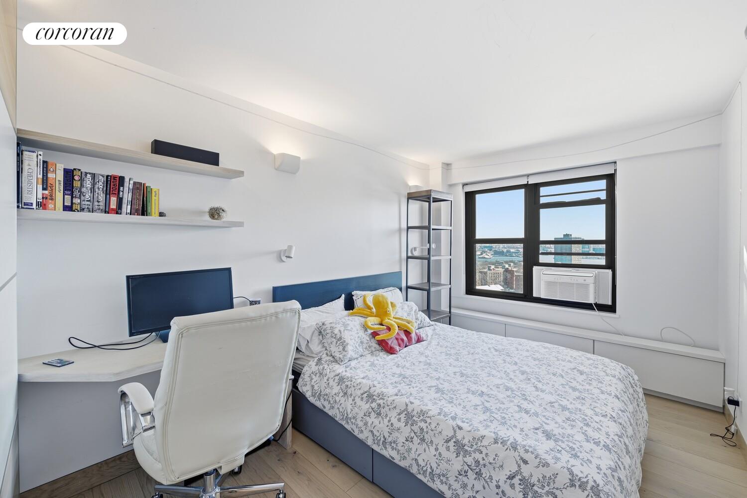 #10 photo, 266 E BROADWAY, مانهاتن Lower East Side , NY 10002