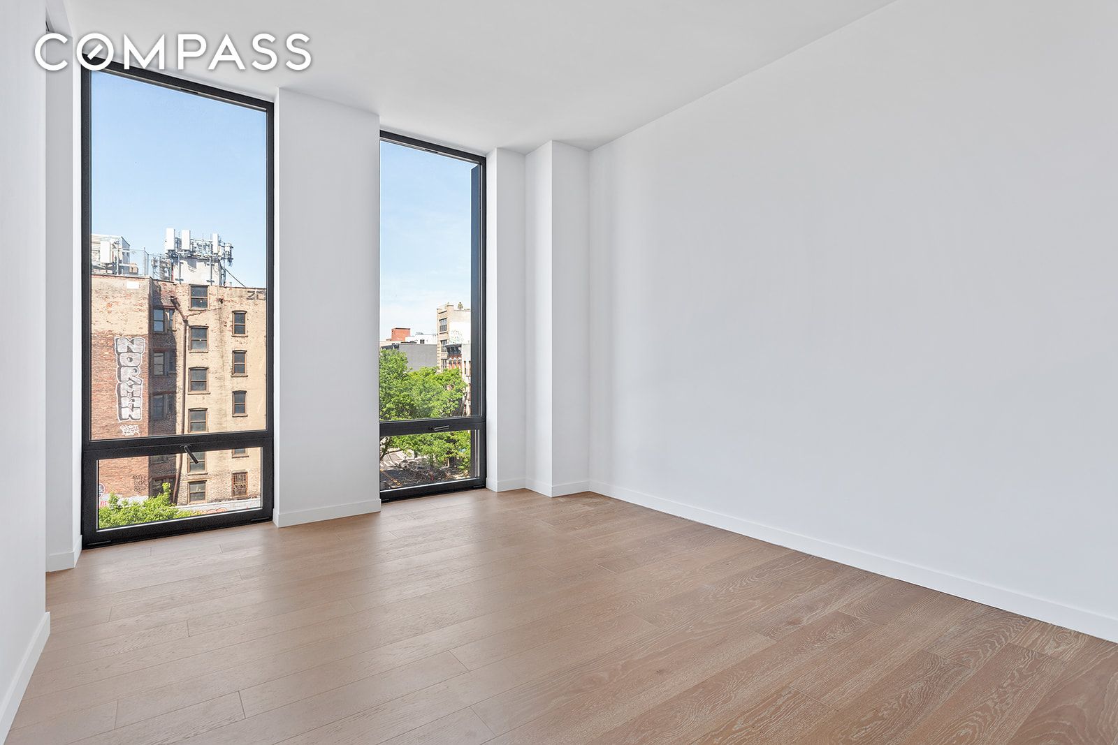 #3 photo, 287 E Houston Street, מנהטן Lower East Side , NY 10002