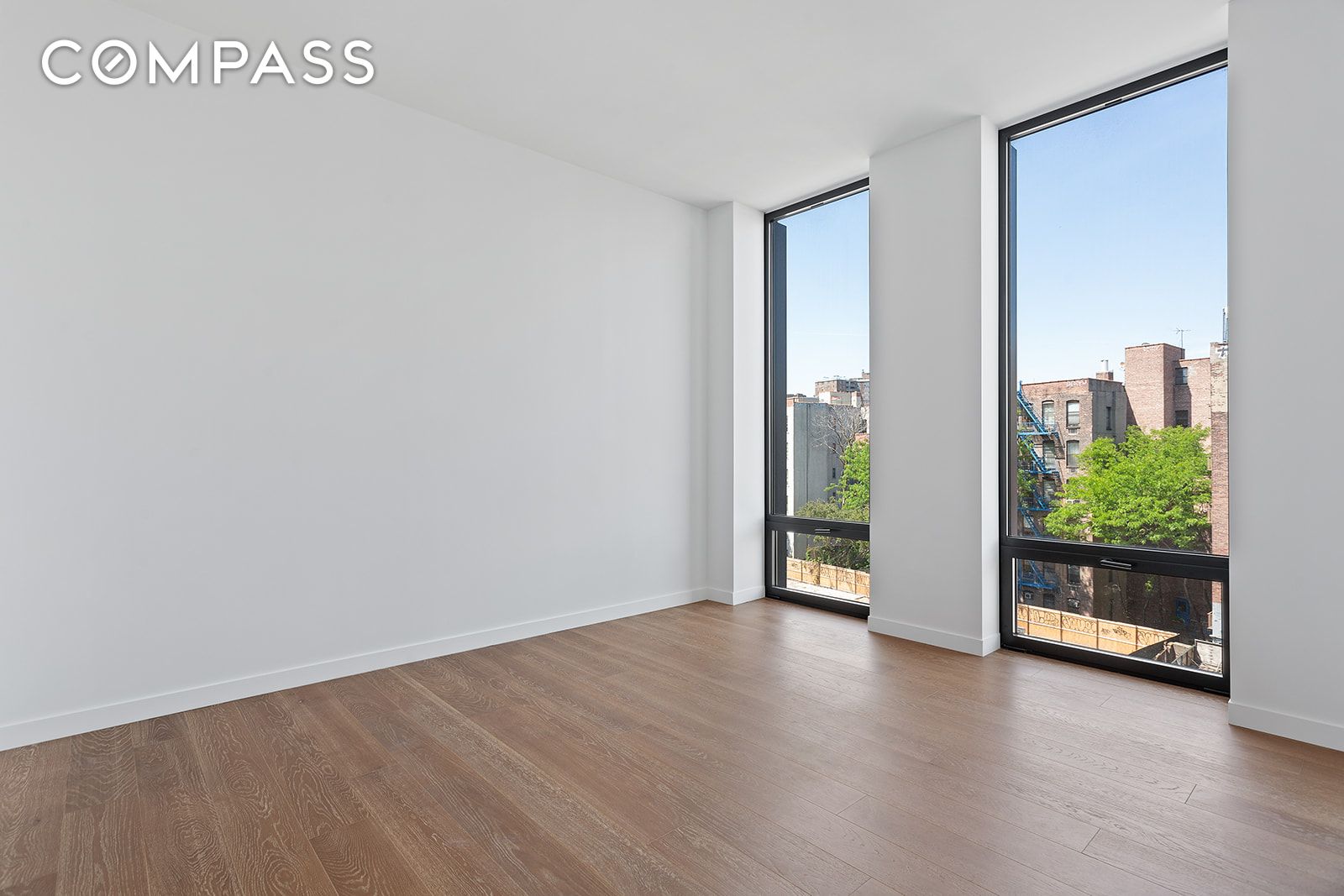 #5 photo, 287 E Houston Street, מנהטן Lower East Side , NY 10002