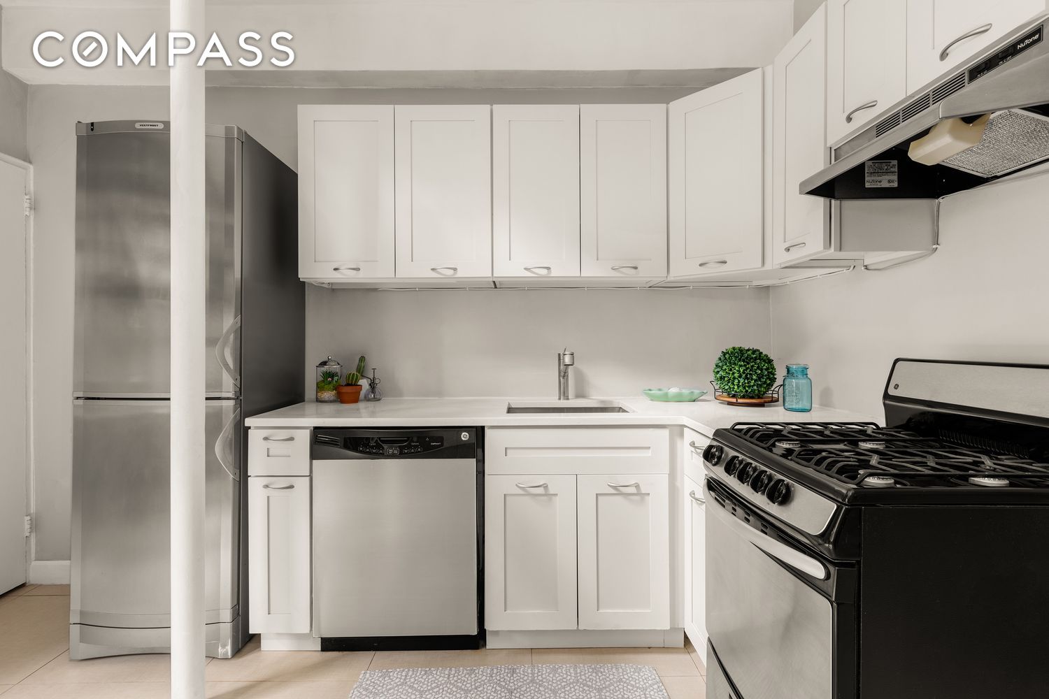 #4 photo, 342 E 53rd Street, Midtown East , NY 10022