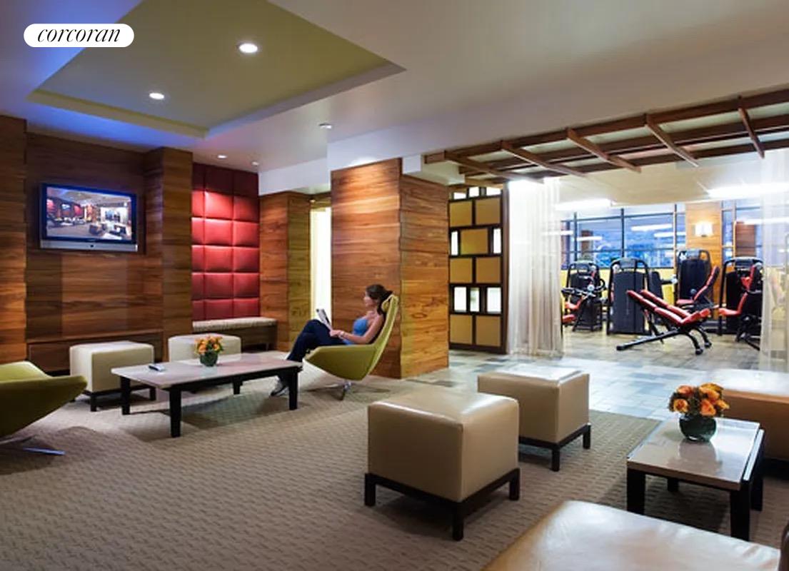 #13 photo, New York City, Yorkville , NY 10128