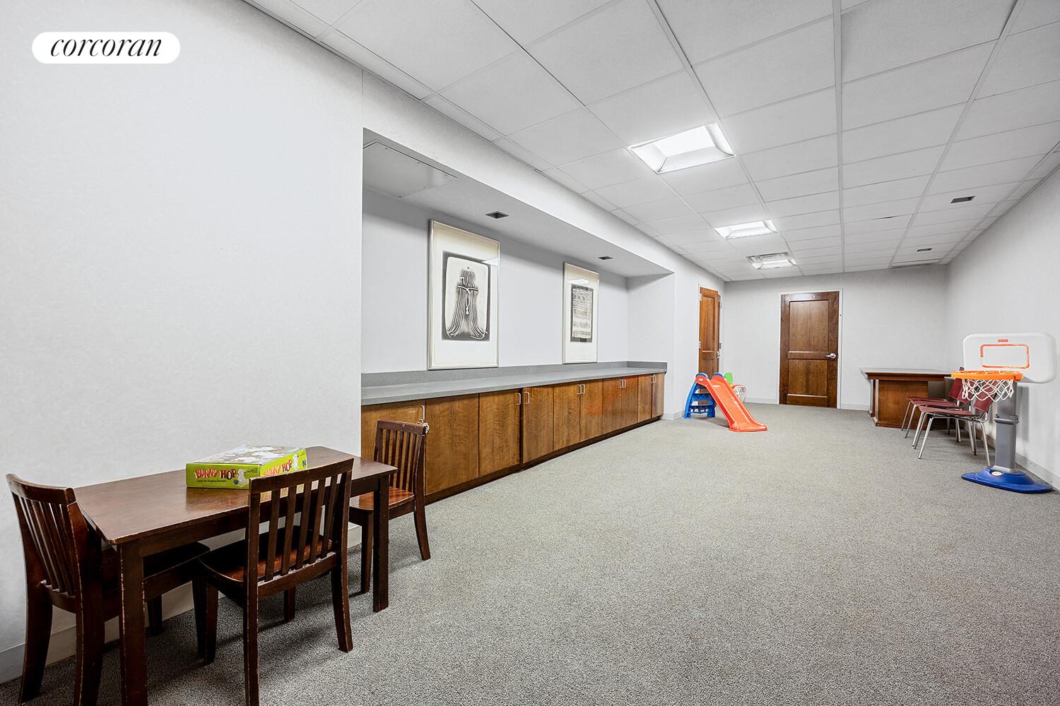 #13 photo, 301 E 78TH Street, Lenox Hill , NY 10075