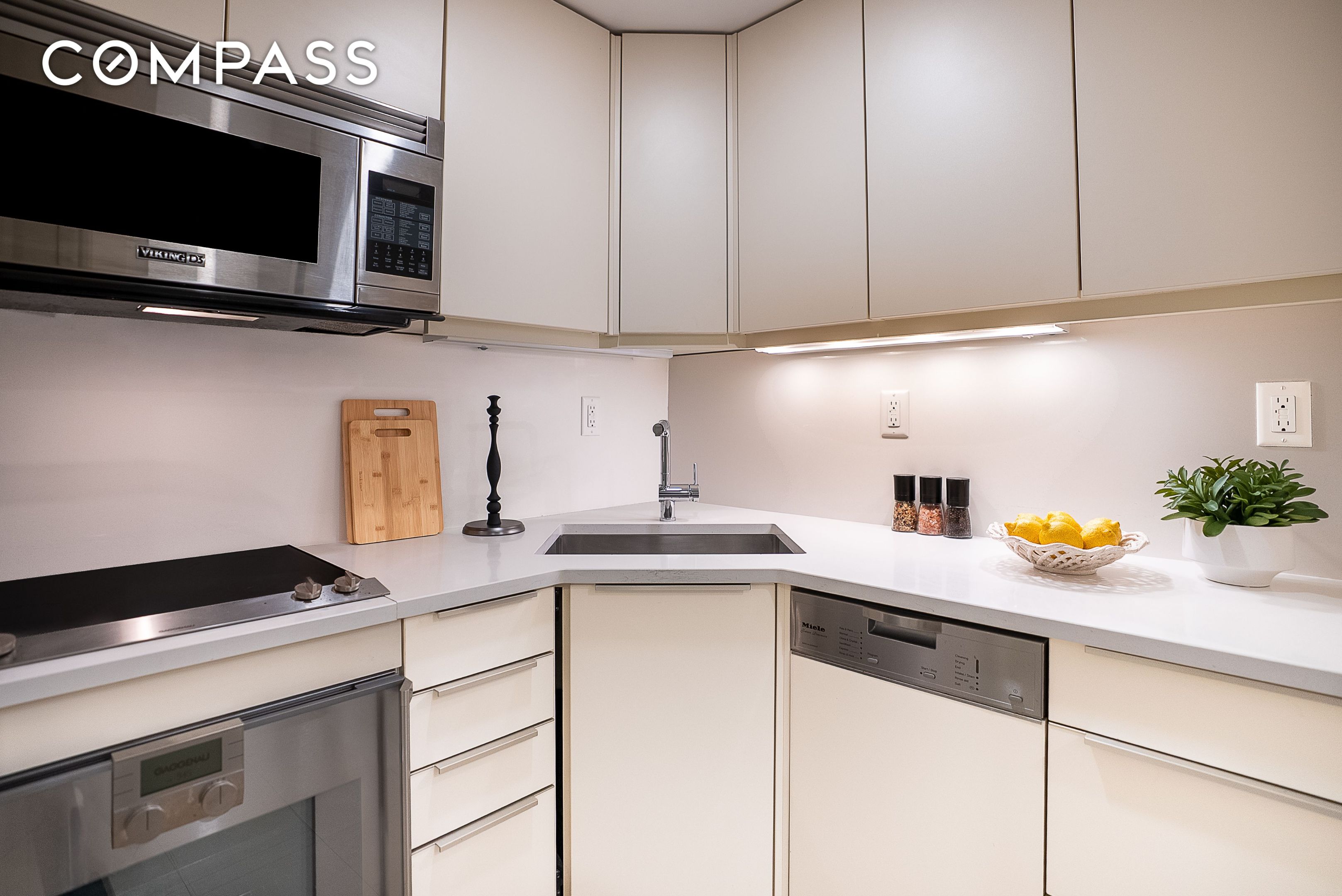 #8 photo, New York City, מנהטן Central Park South , NY 10019