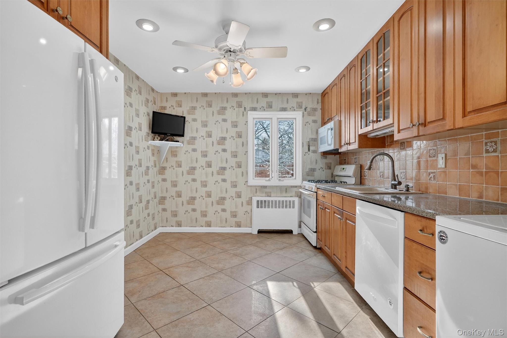 #5 photo, 47 Lawrence Drive, White Plains , NY 10603