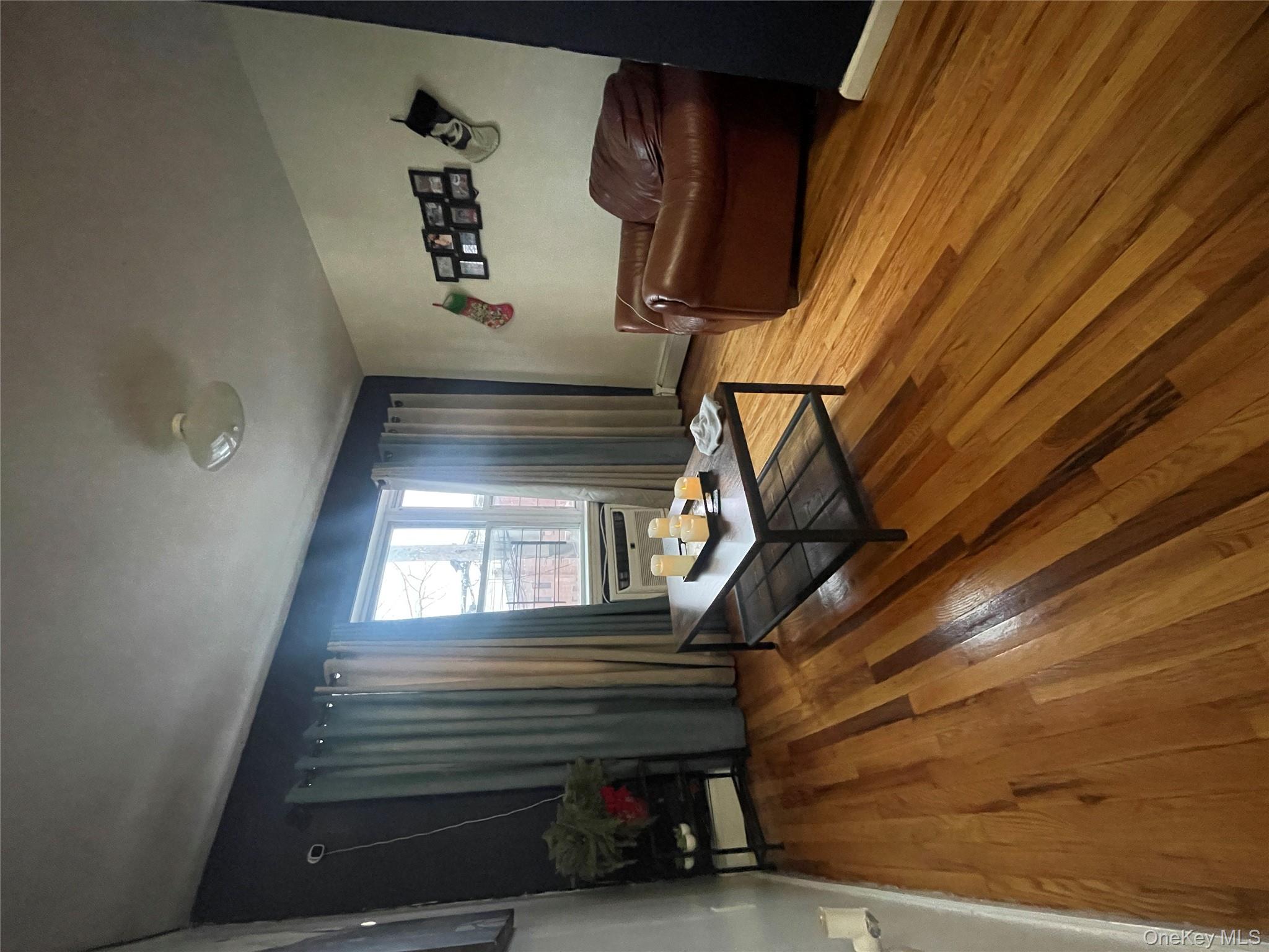 #18 photo, 2730 Kingsbridge Terrace, הברונקס Bronx , NY 10463