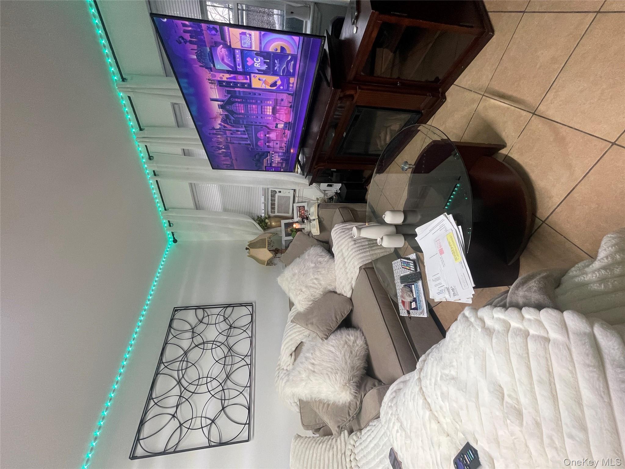 #4 photo, 2730 Kingsbridge Terrace, הברונקס Bronx , NY 10463