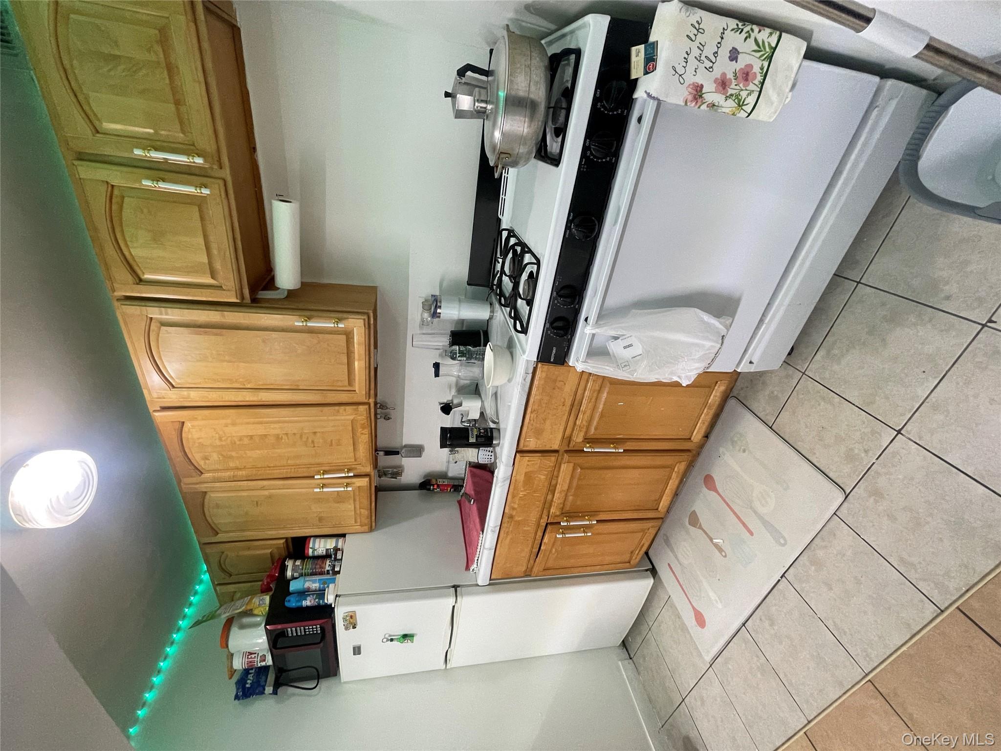 #8 photo, 2730 Kingsbridge Terrace, הברונקס Bronx , NY 10463