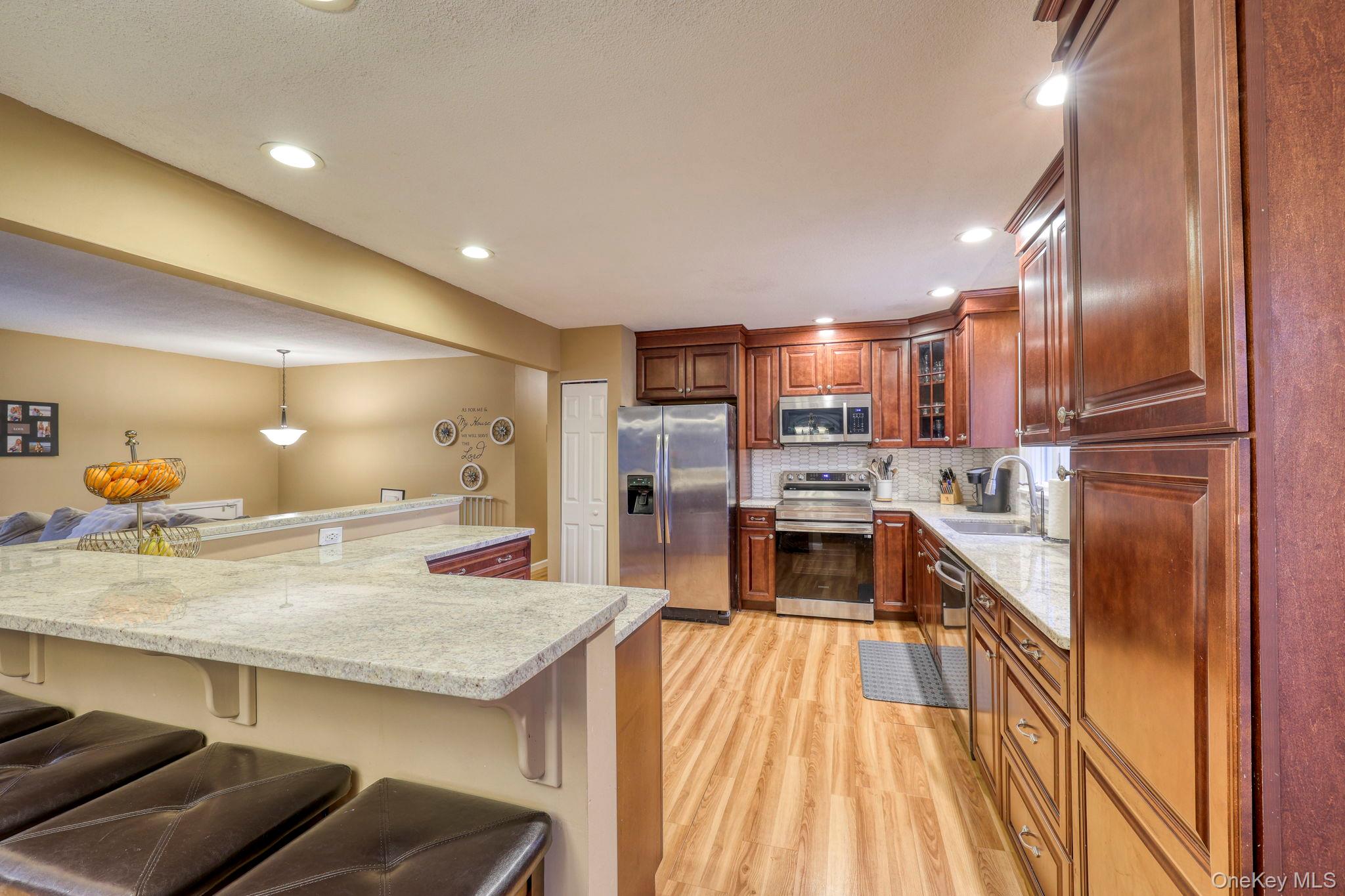 #8 photo, 19 Eastwood Rd, Danbury , NY 06811