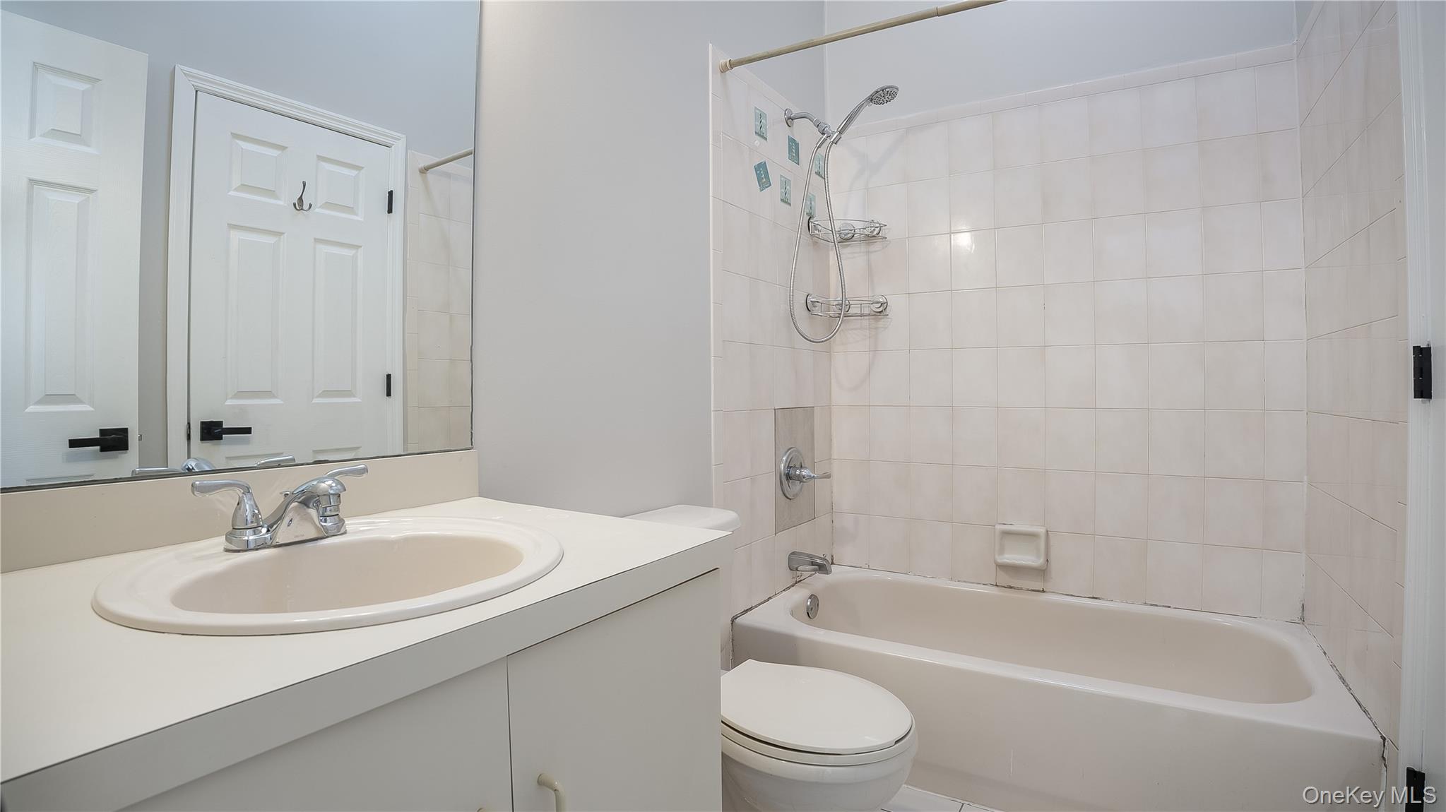 #12 photo, 1805 Carleton Avenue, सफ़ोक काउंटी Bay Shore , NY 11706