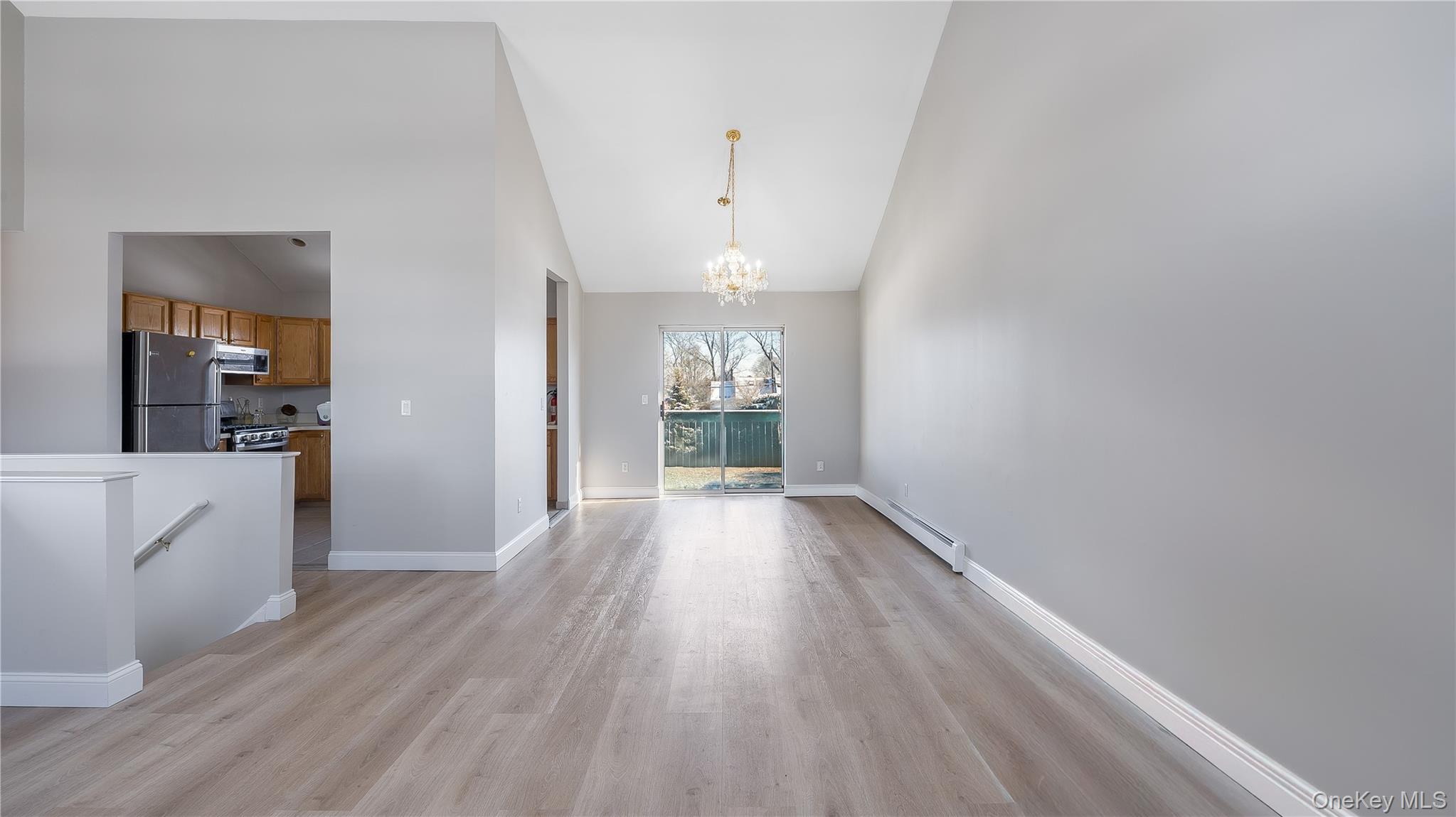 #6 photo, 1805 Carleton Avenue, सफ़ोक काउंटी Bay Shore , NY 11706