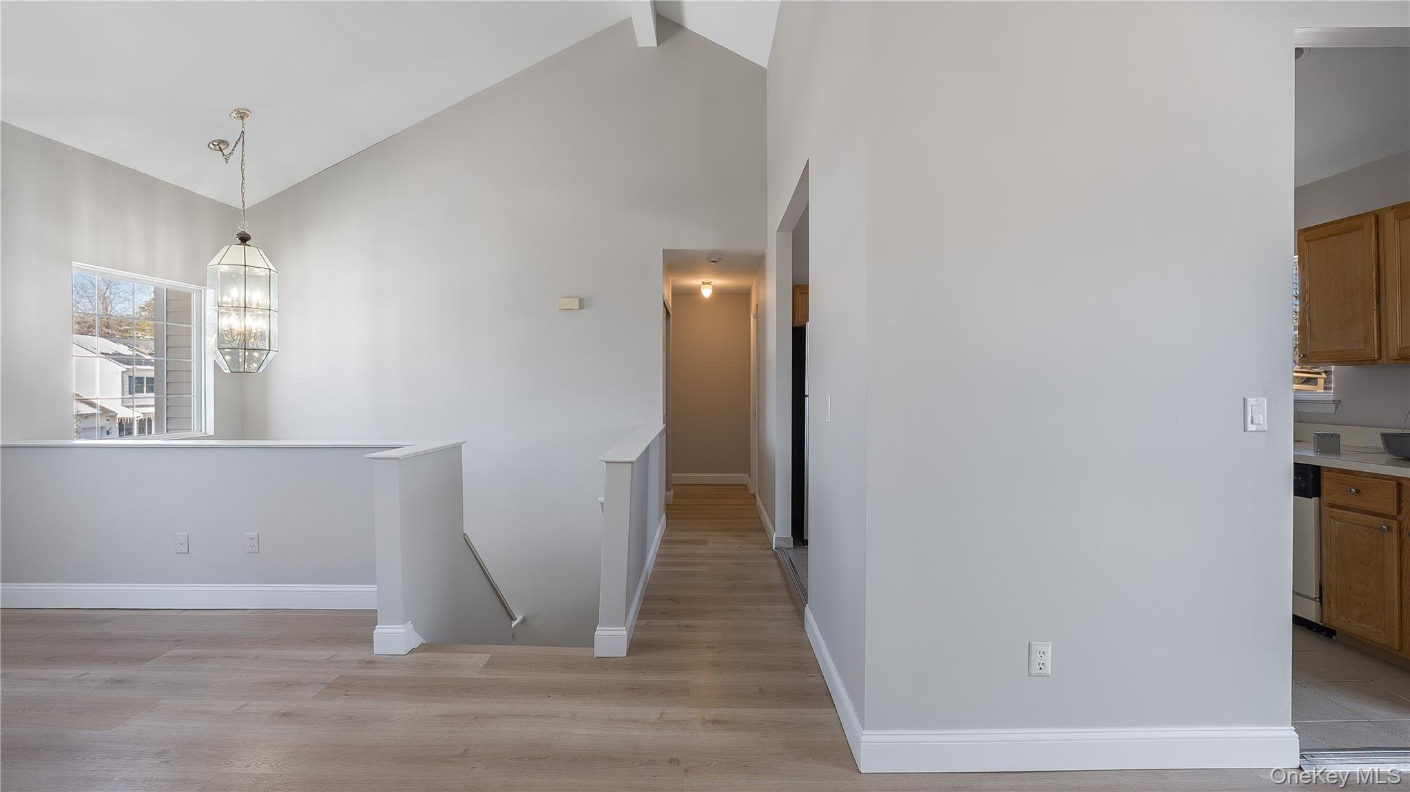 #8 photo, 1805 Carleton Avenue, सफ़ोक काउंटी Bay Shore , NY 11706