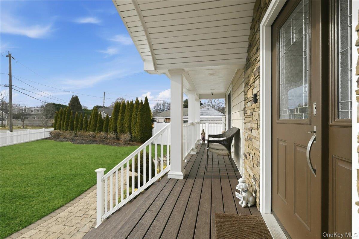 #2 photo, 3 Neptune Place, Massapequa , NY 11758