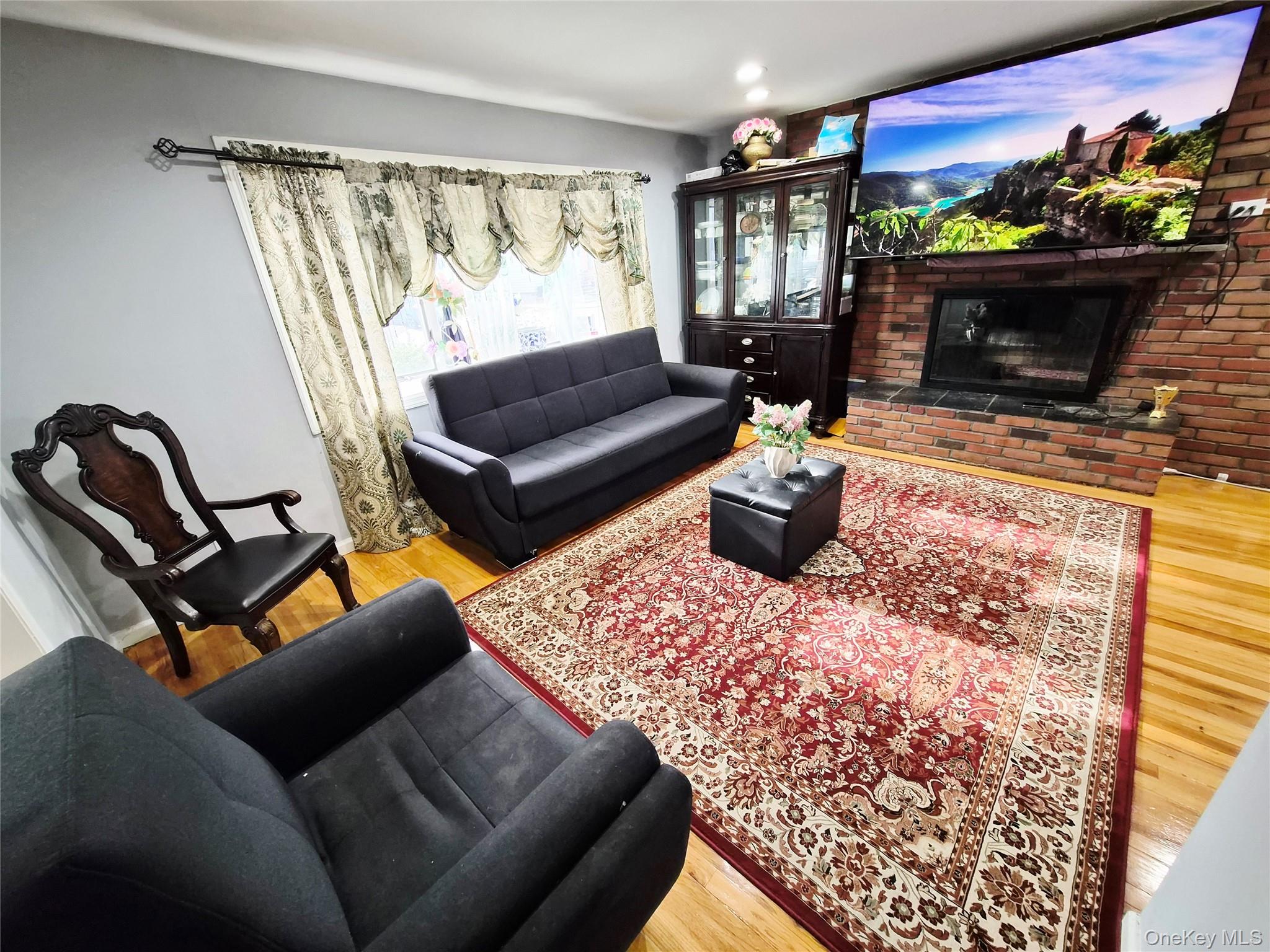 #10 photo, 225 E Mineola Avenue, Нассау ‖ Valley Stream , NY 11580