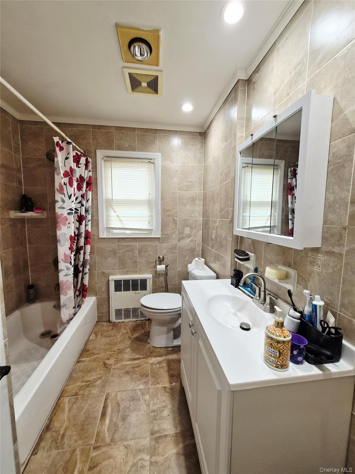 #19 photo, 225 E Mineola Avenue, Нассау ‖ Valley Stream , NY 11580