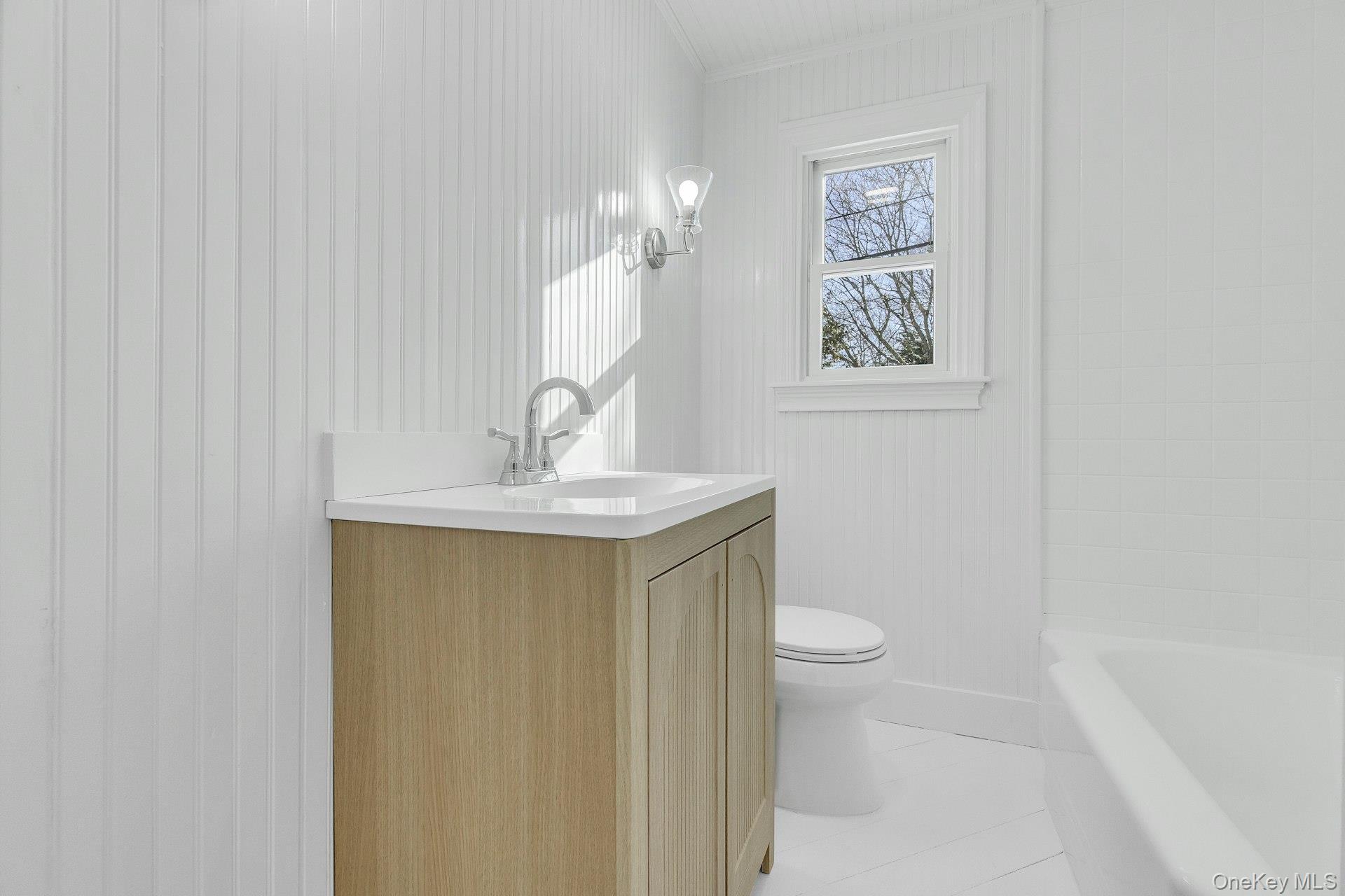 #13 photo, 33 Oceanview Road, Hampton Bays , NY 11946