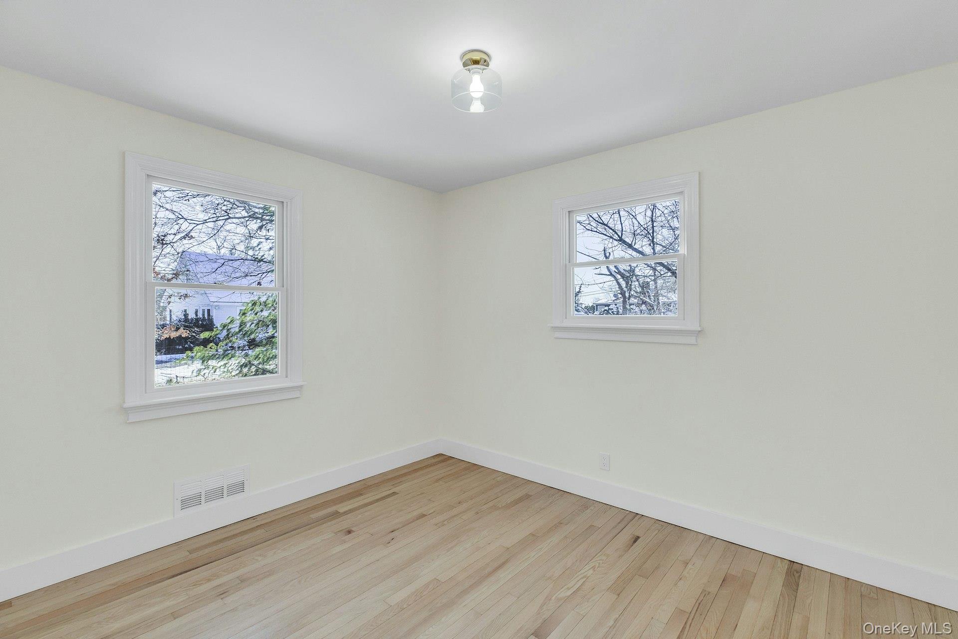 #16 photo, 33 Oceanview Road, Hampton Bays , NY 11946