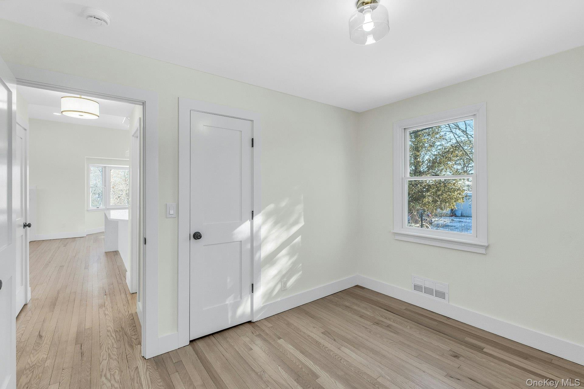 #17 photo, 33 Oceanview Road, Hampton Bays , NY 11946