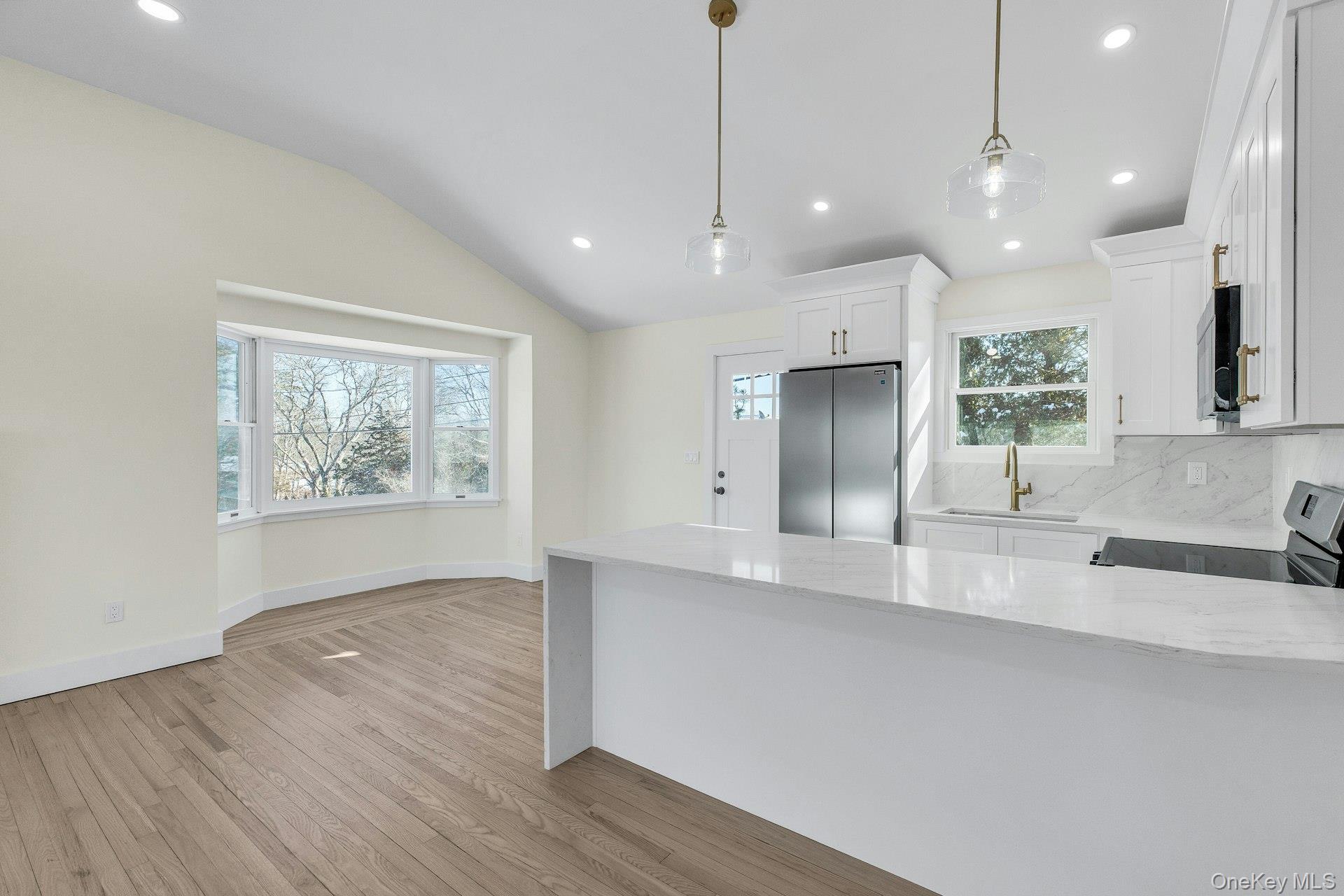 #7 photo, 33 Oceanview Road, Hampton Bays , NY 11946