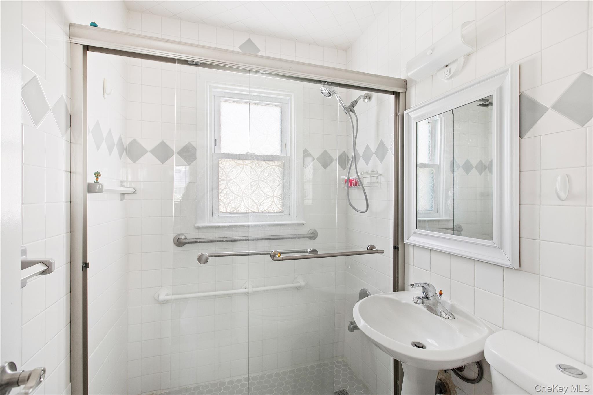 #8 photo, 21 Innis Avenue, Ronkonkoma , NY 11779