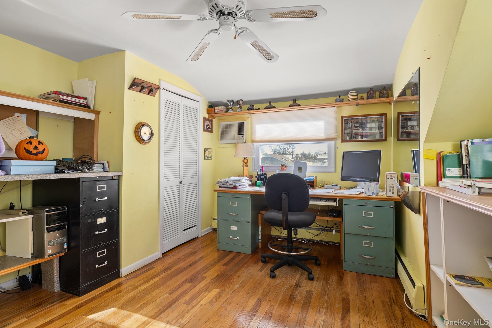 #20 photo, 3806 Tiana Street, מחוז נסאו Seaford , NY 11783