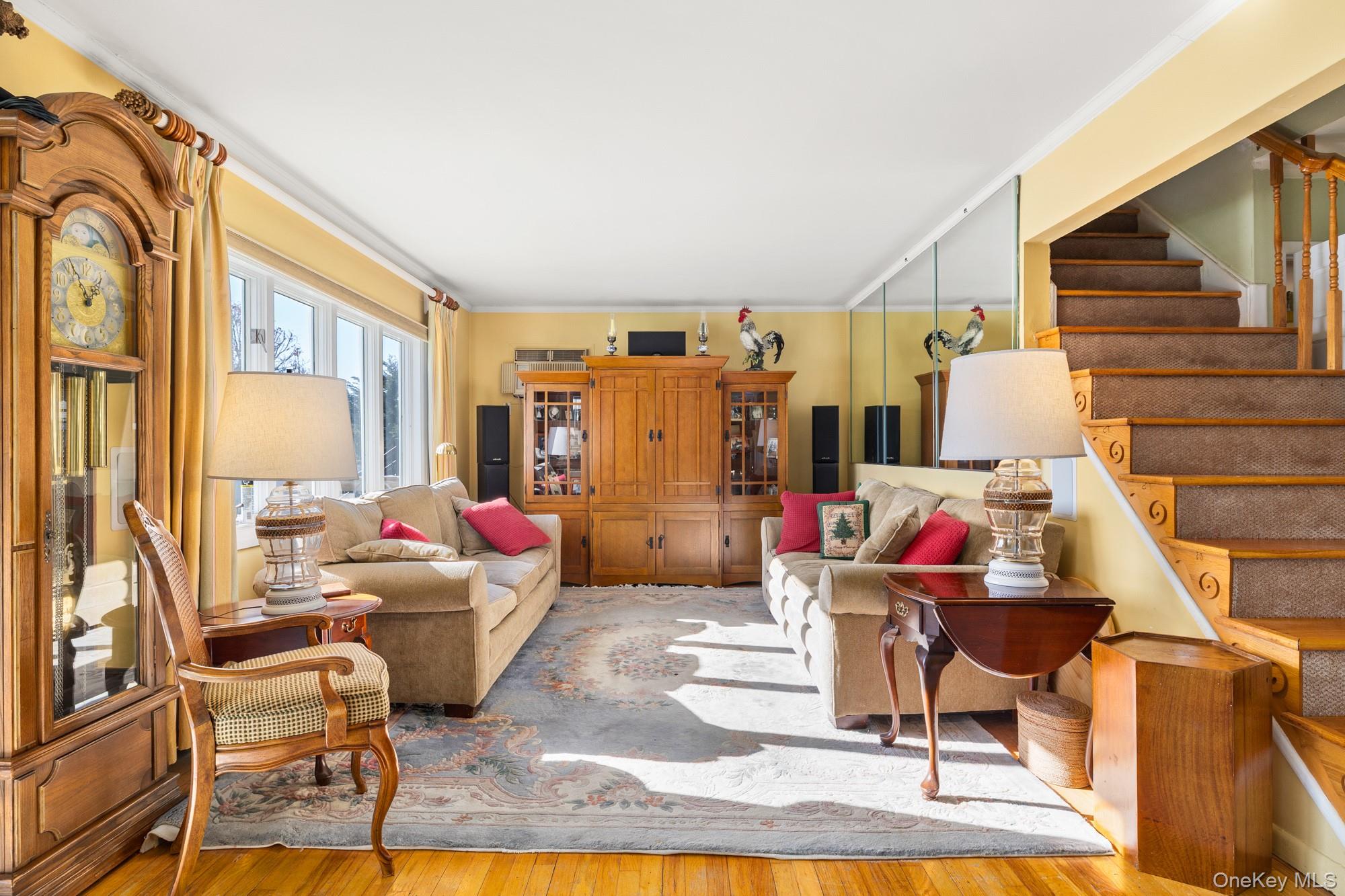 #7 photo, 3806 Tiana Street, מחוז נסאו Seaford , NY 11783