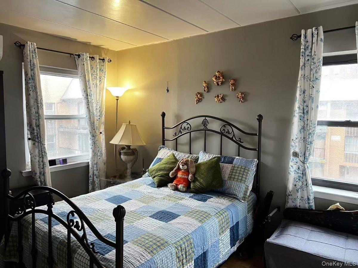 #11 photo, 75-22 Parsons Boulevard, Fresh Meadows , NY 11366