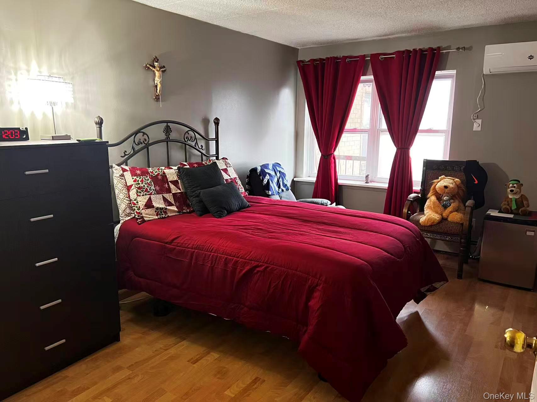 #8 photo, 75-22 Parsons Boulevard, Fresh Meadows , NY 11366