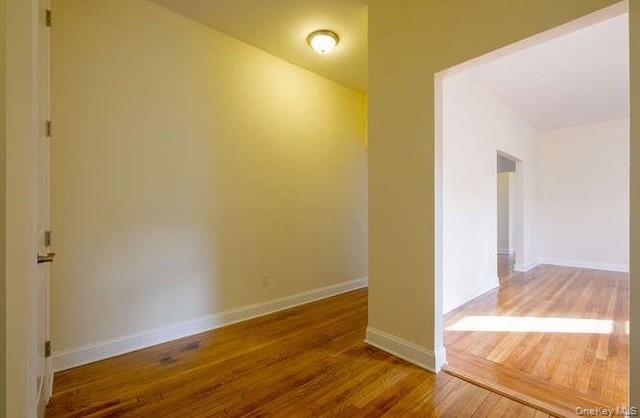 #3 photo, 115-25 Metropolitan Avenue, Kew Gardens , NY 11418