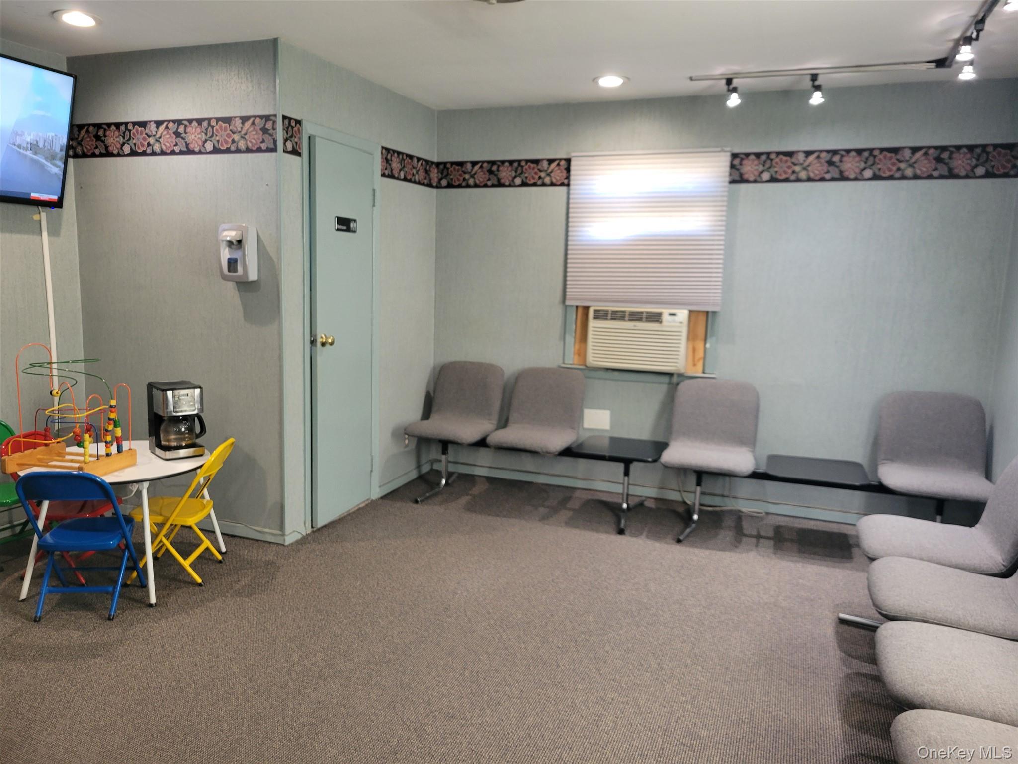 #7 photo, 16-49 200 Street, Куинс ‖ Bayside , NY 11360